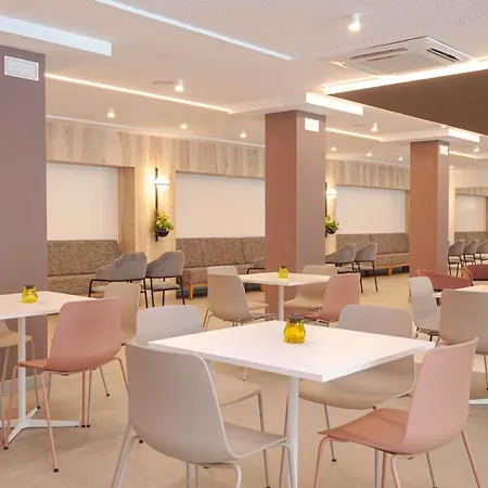 Park 3* בנידורם